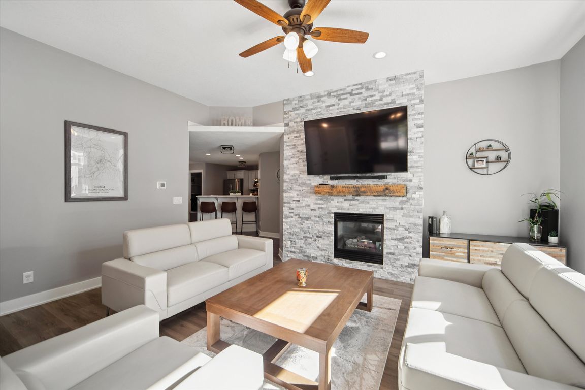 next background image