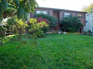 7 Weatherly Ln, Norwalk, CT 06854