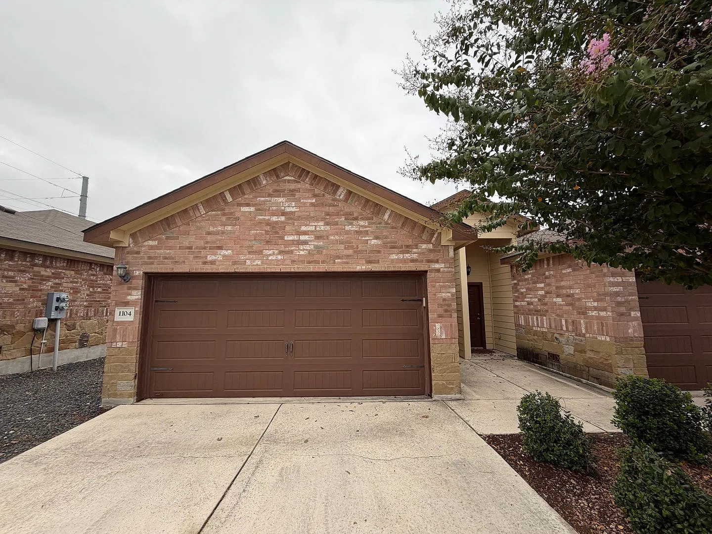 Luxury 3/2 Duplex in Seguin, Texas — Photo 4