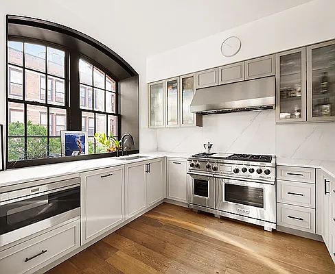 5th image of 36 Bleecker St APT 5B