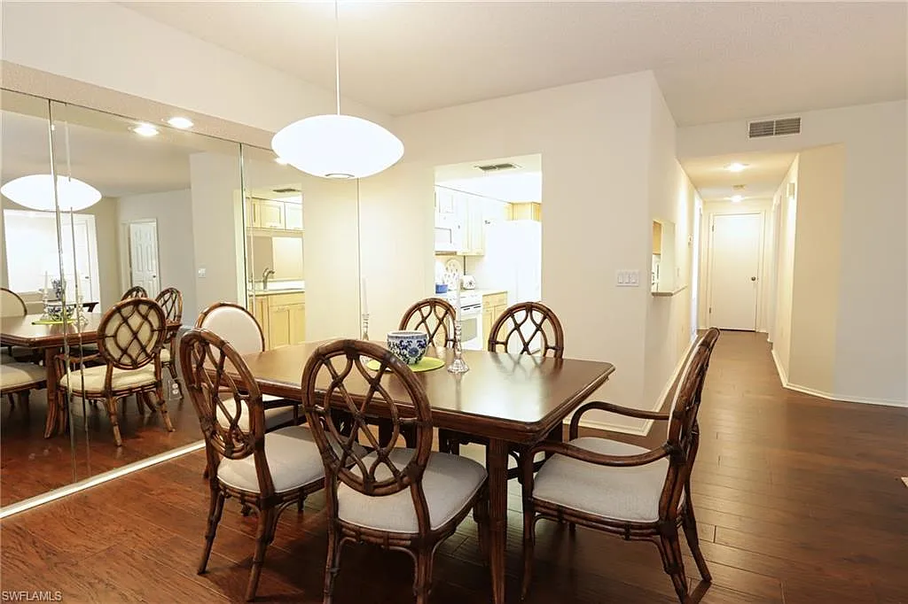 2 bed, 2.0 bath, 1701 sqft, $9,000 — Photo 4