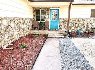 323 E Valley View St, Derby, KS 67037