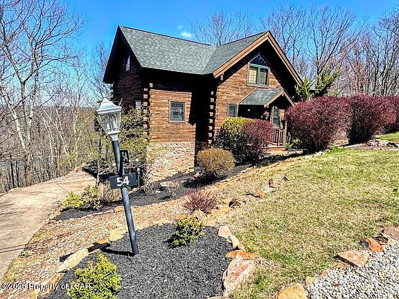 3rd image of 54 Summit Rd