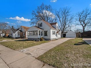 906 Walsh St SE, Grand Rapids, MI 49507