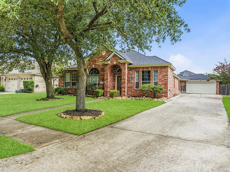 27730 Geneva Hills Ln — Photo 3