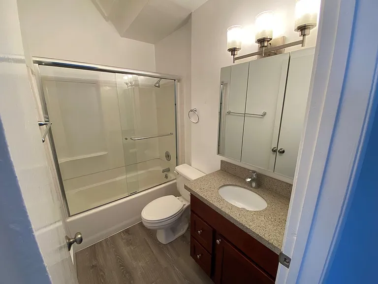 1448 Jackson St — Photo 10
