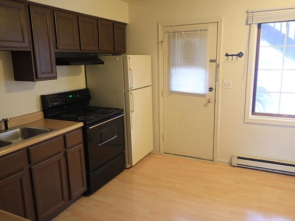5th image of 387 Poplar Ave APT 1W