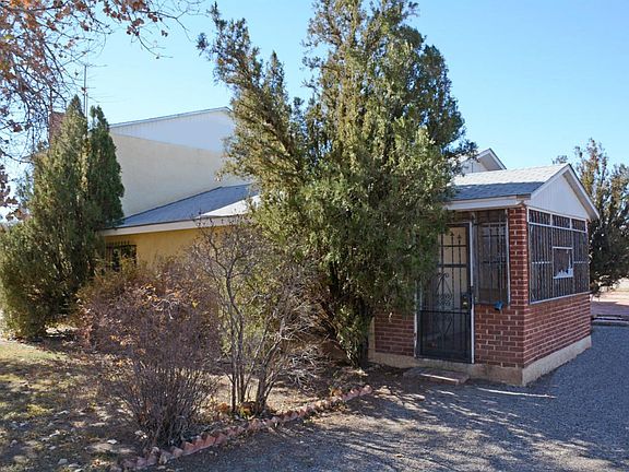 1123 Randolph Dr SW-large-004-Front View