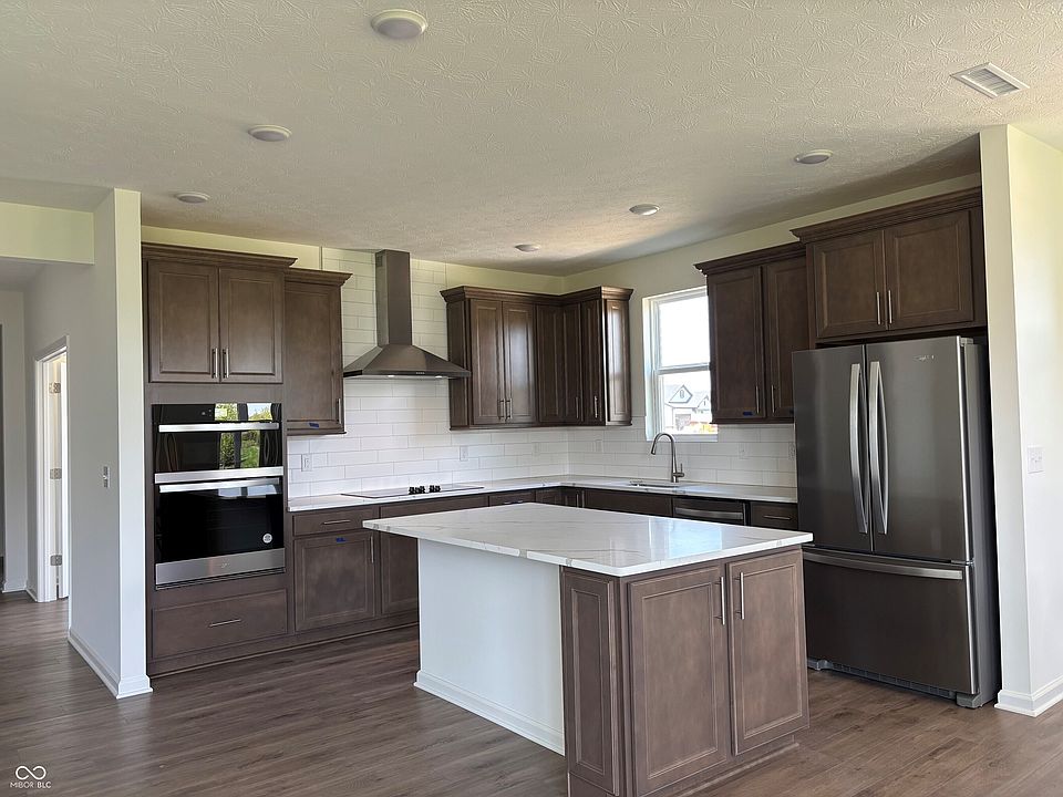 2nd image of 15471 Frankel Ln