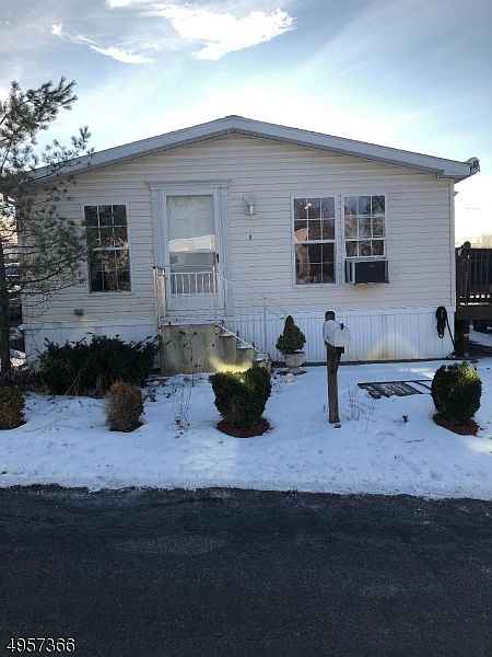 1st image of 8 Cedar Ln