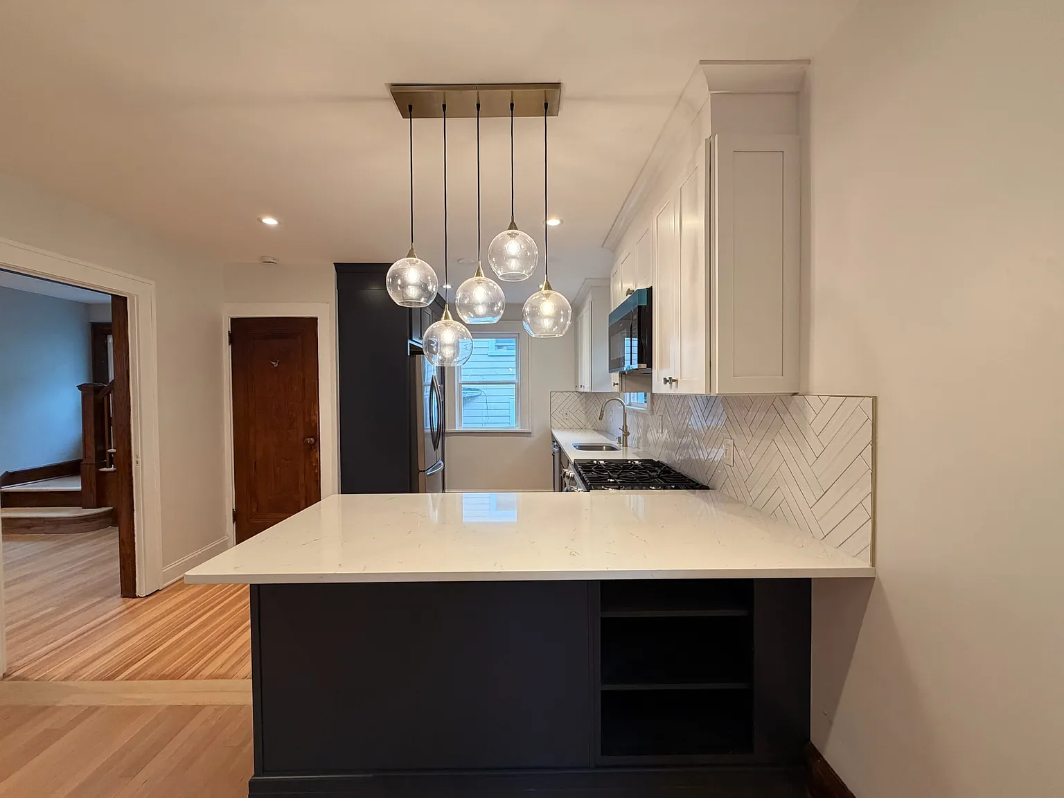 Clairmont Ter, Orange — Photo 1