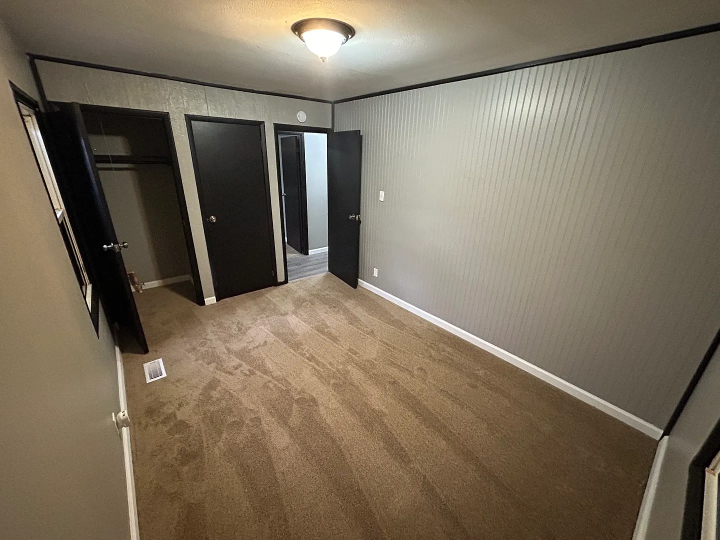For Lease — Photo 3
