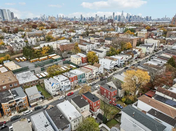 299 Claremont Avenue image 40 of 44