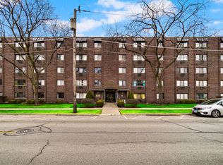 835 Pearson St APT 108, Des Plaines, IL 60016