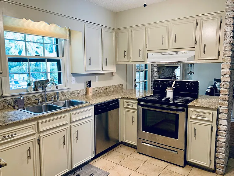 2484 Royal Carriage Dr #- — Photo 16
