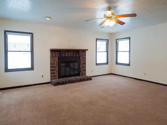 5th image of 998 Golden Ave