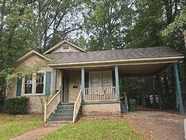 307 E Colorado Ave — Photo 1