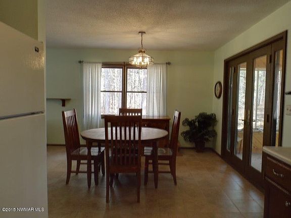3rd image of 4120 Brinkman Dr NE