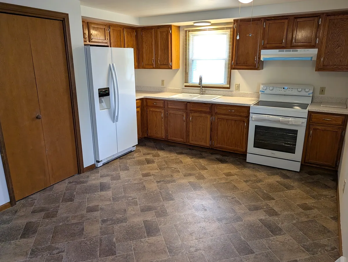 Building Photo - 1331 Borden Rd #R
