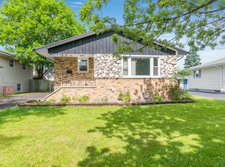 17010 Community St, Lansing, IL 60438