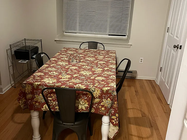 208 Drew Ln — Photo 3