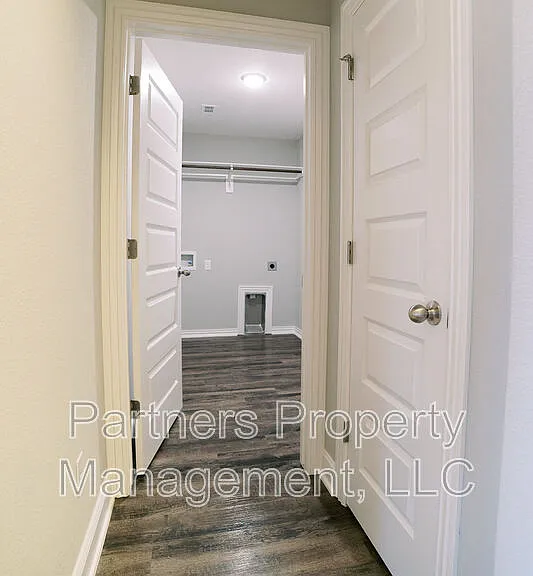 372 Canada Dr — Photo 18