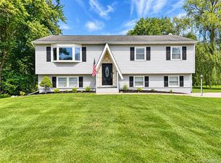 6 Ryandale Road, Lagrangeville, NY 12540