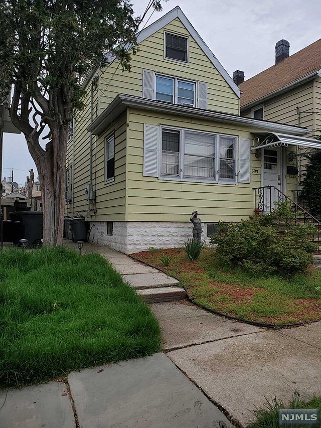 699 Devon St Kearny Nj 07032 Mls 21018864 Zillow