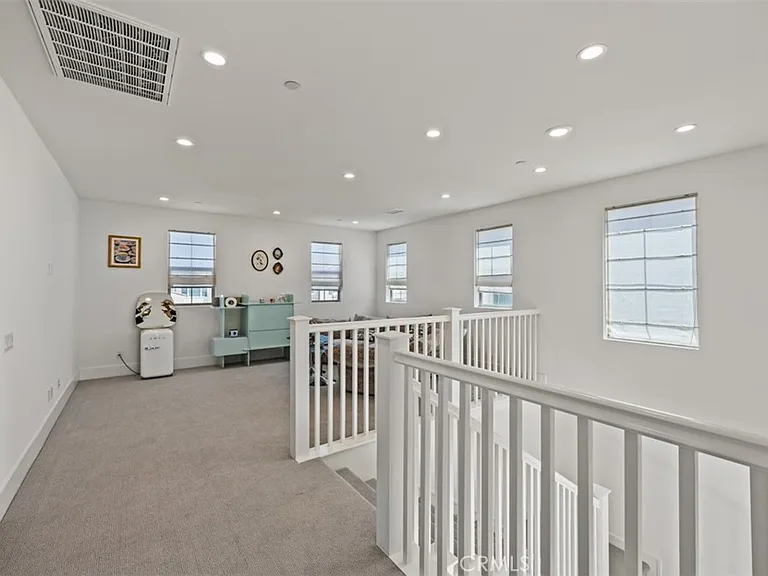 135 Oakstone — Photo 30