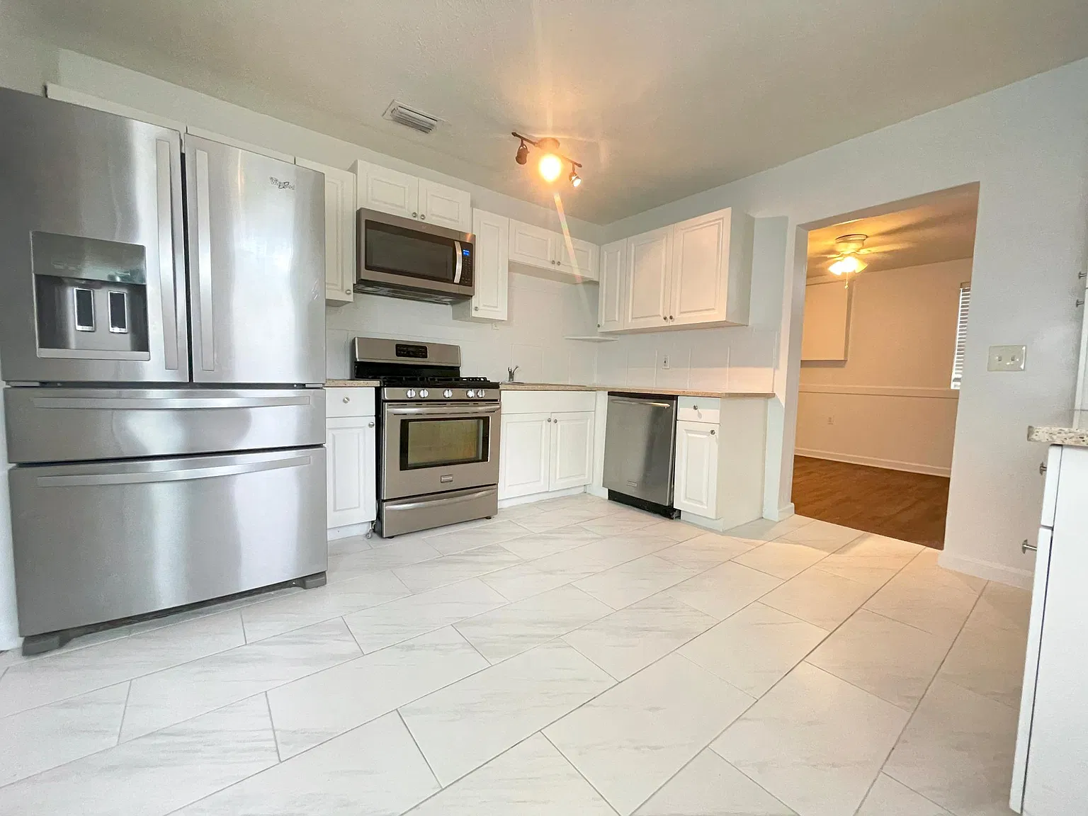 24204 State Road 46 — Photo 3
