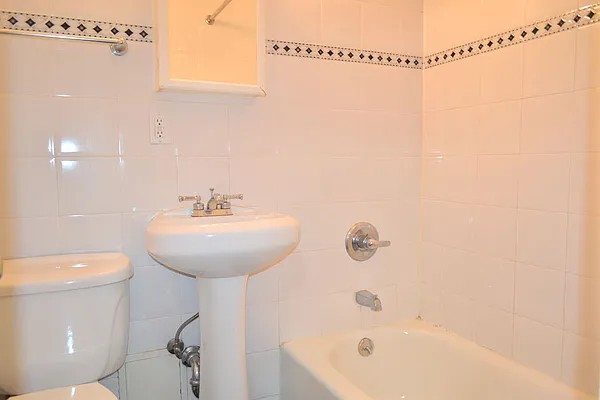 Rented by Urban Living International | media 23