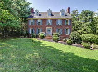 4701 Locksview Rd, Lynchburg, VA 24503