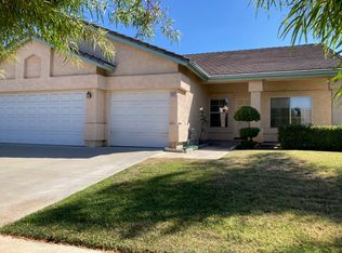 1052 Shadow Crest Cir, Corona, CA 92881