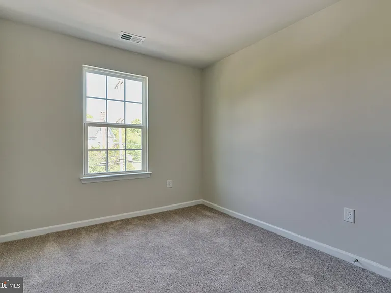 124 Bishop Way — Photo 14