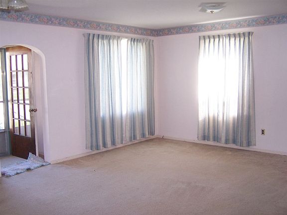 3rd image of 206 Lehigh Ave