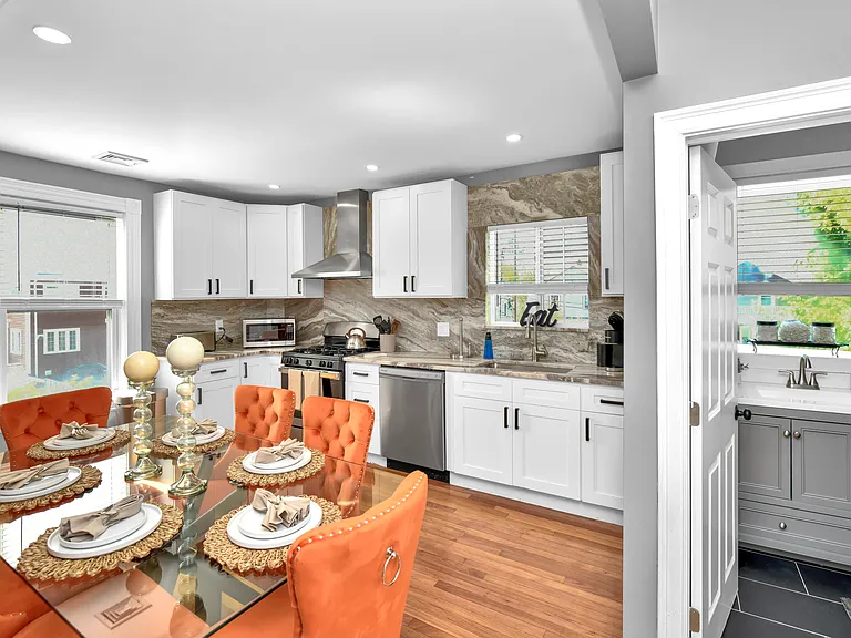 10 Pierce Ave #2 — Photo 10