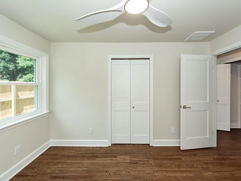17 Vincent Dr #B — Photo 10