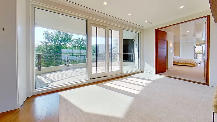 Sold by Bergen Basin Real Estate | media 35