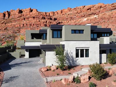 1952 W Cougar Rock Circle St, George, UT, 84770