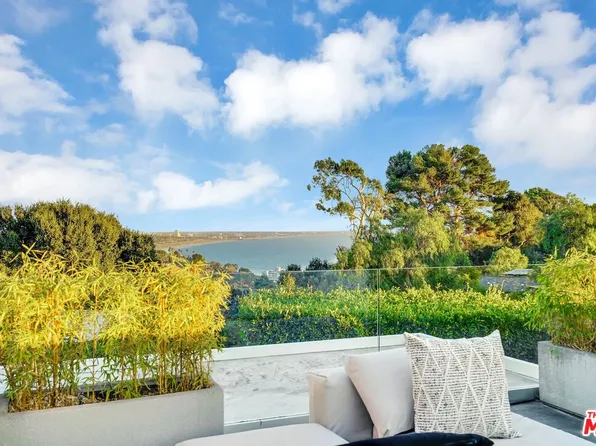 318 Bellino Dr, Pacific Palisades, CA 90272