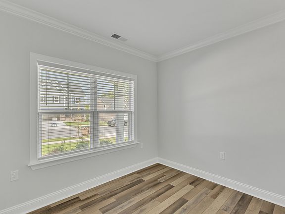 5th image of 2033 Birdhouse Ln