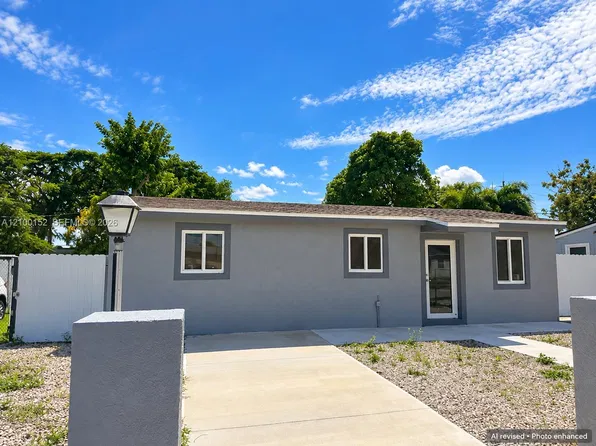 877 NW 3rd St, Florida City, FL 33034
