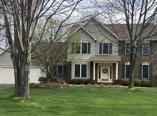 45 Bronze Leaf Trl, Rochester, NY 14612