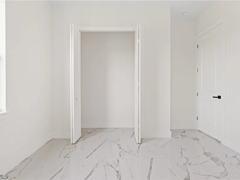 430 Petite Ave — Photo 13