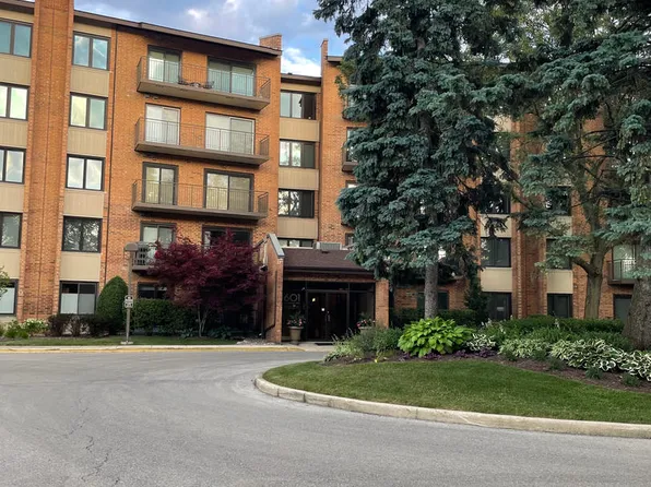 601 Lake Hinsdale Dr APT 309, Willowbrook, IL 60527