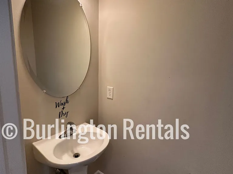 1933 Munn Pointe Dr — Photo 10