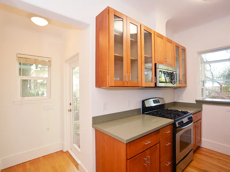 869 Fell St — Photo 9
