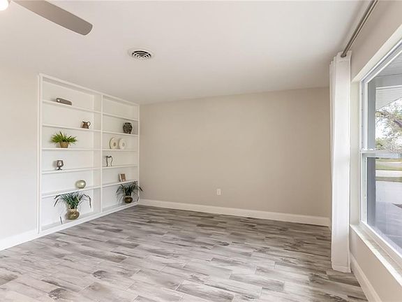4th image of 712 60th St NW