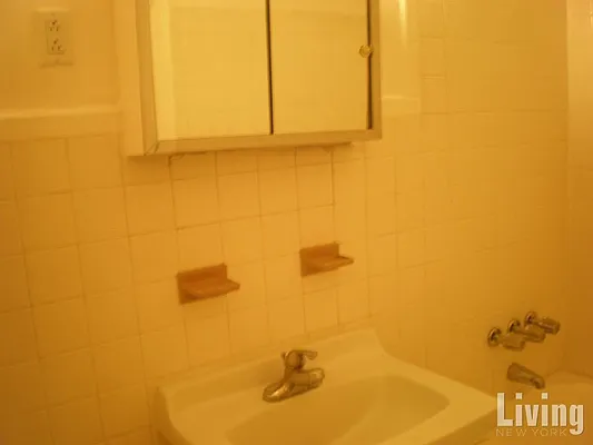 Rented by Living New York | media 26