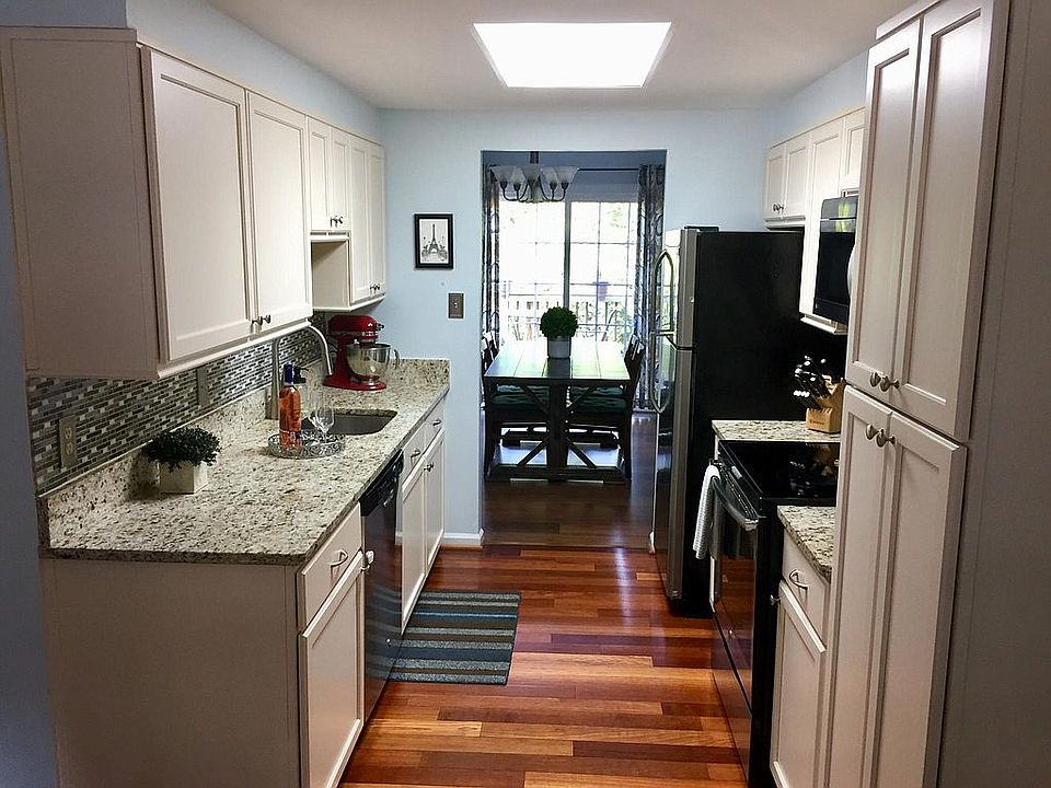 1st image of 5940 Berkshire Ct